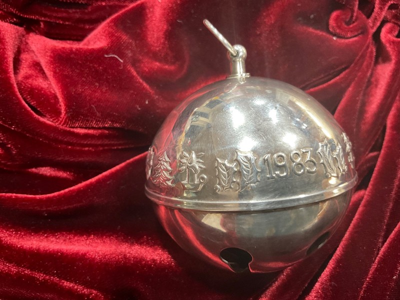 $$$ REDUCED.  Vintage Wallace Silver 1983 Christmas Bell