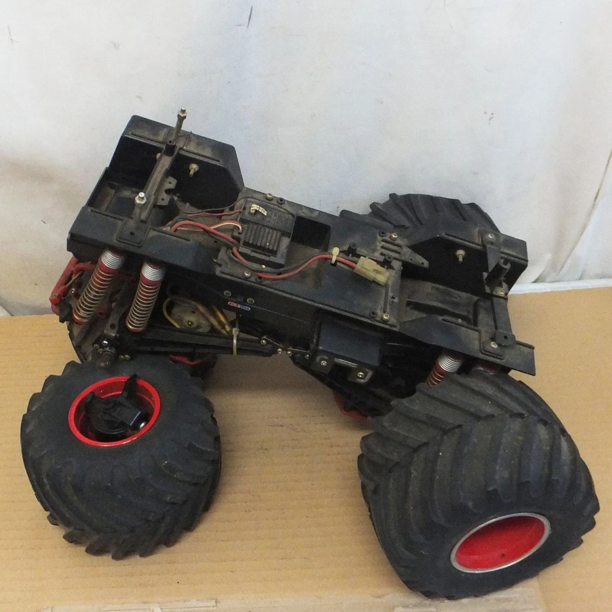 Tamiya 300004894 - H onderdelen Super Clod Buster 58321/58423 chroom