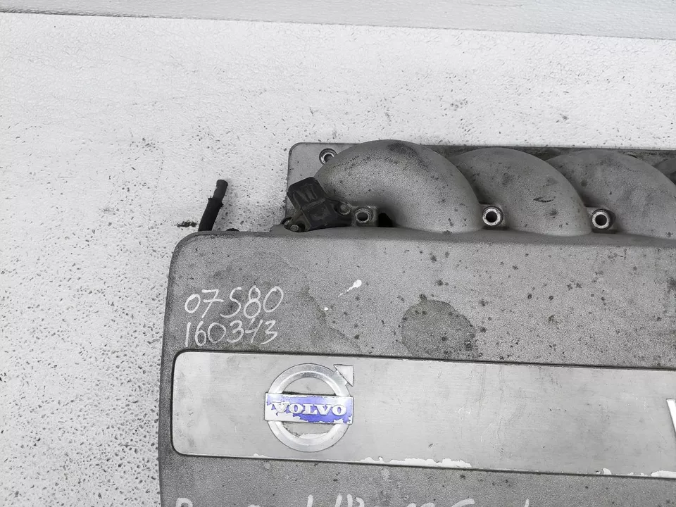 Volvo Xc90 2005-2011 4,4 L V8 colector plenum de admisión de aire superior 30720326 Foto 3 de 4