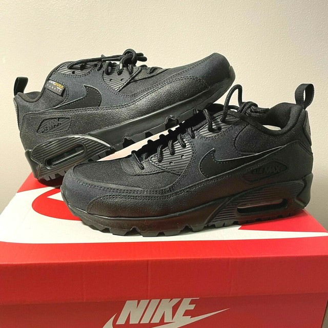 nike 90 surplus black