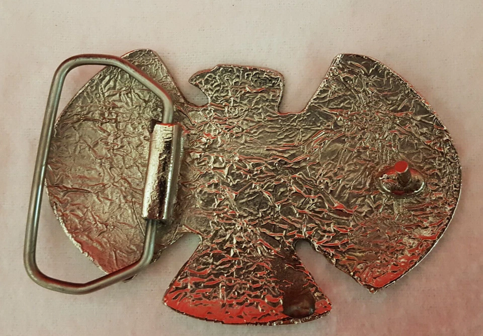 Hebilla de cinturón Thunderbird con incrustaciones. Turquesa, coral y arena. Excelente estado. Foto 3 de 4