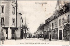 324 - cpa 03 Varennes sur Allier - Rue de Lyon