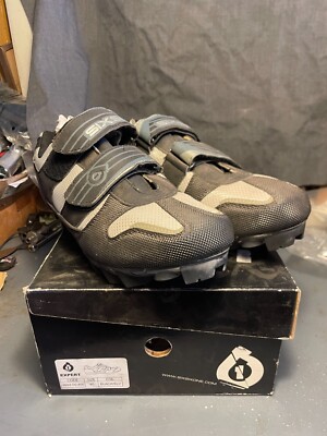 NOS SixSixOne Expert Black/Silv Cycling Shoes Size 40, Great
