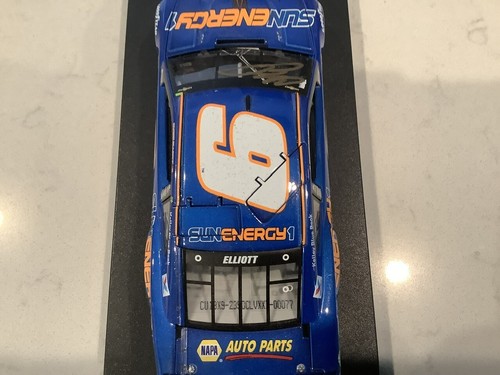 CHASE ELLIOTT AUTOGRAPHED 2018 CHEVY SUN ENERGY WATKINS GLEN 1ST CUP WIN & CARD - Picture 16 of 21