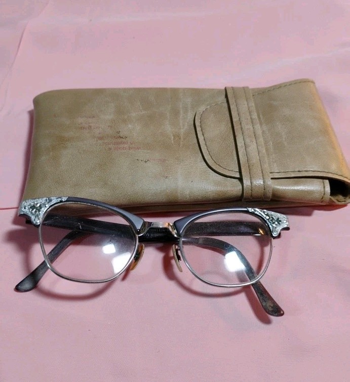 Vintage Cat Eye Eyeglasses 1950s Frames Only - image 1
