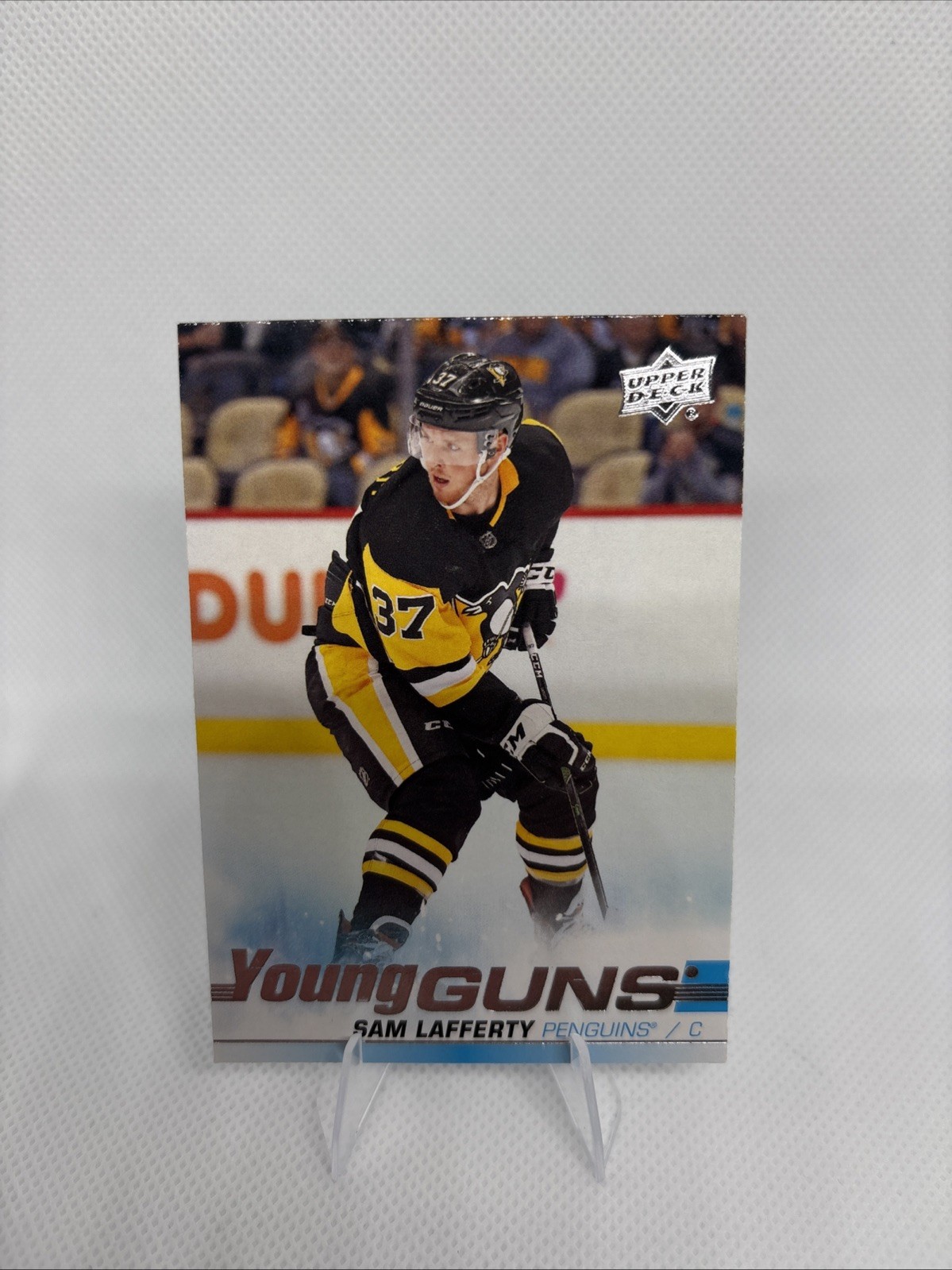 2019-20 Upper Deck - Young Guns Sam Lafferty #496 (RC)