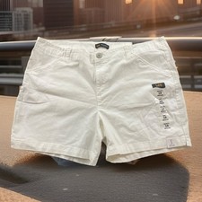 Lee shorts Women Size 18 Medium White Mid Rise Regular FIt NEW