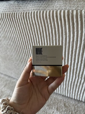 ￼ Multi-Chromatic Metallic Eyeshadow    Buildable Foiled Shimmer Eyeshadow i m