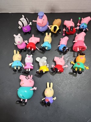 Lot of 17 Peppa Pig Figures & Grandpa Pig  Friends & Family