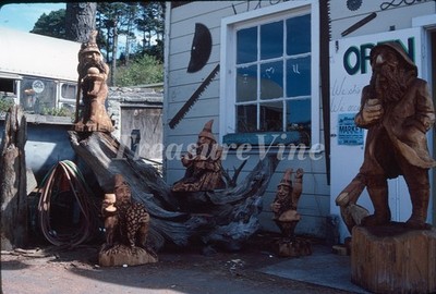 CHAINSAW ARTIST WOOD CARVER STUDIO MENDOCINO NOYO CAL 1986 Kodachrome 35mm Slide
