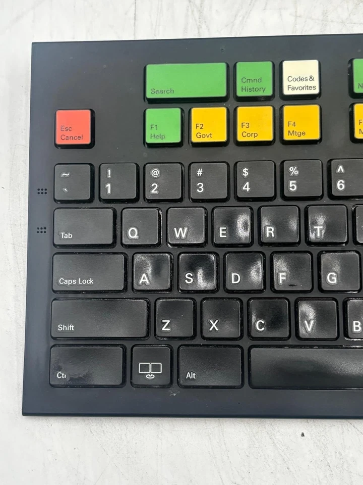 Teclado negro Bloomberg STB100 USB con cable Foto 2 de 4