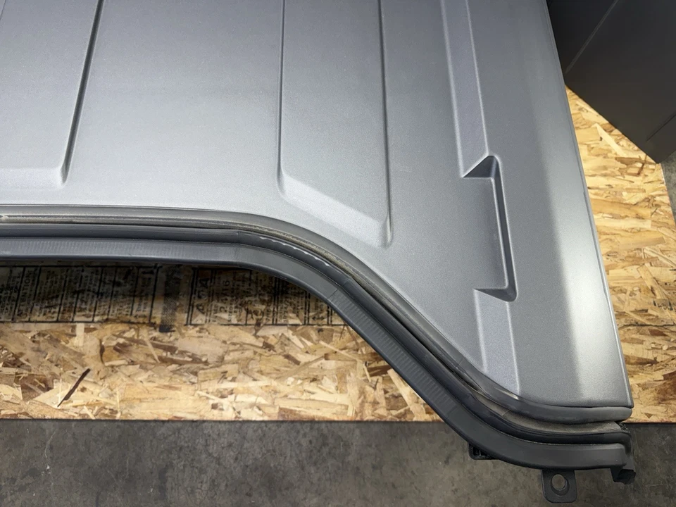 FORD BRONCO 4 PUERTAS 2021-2025 OEM TECHO RÍGIDO CON MONTAJE DE CRISTAL Foto 4 de 4