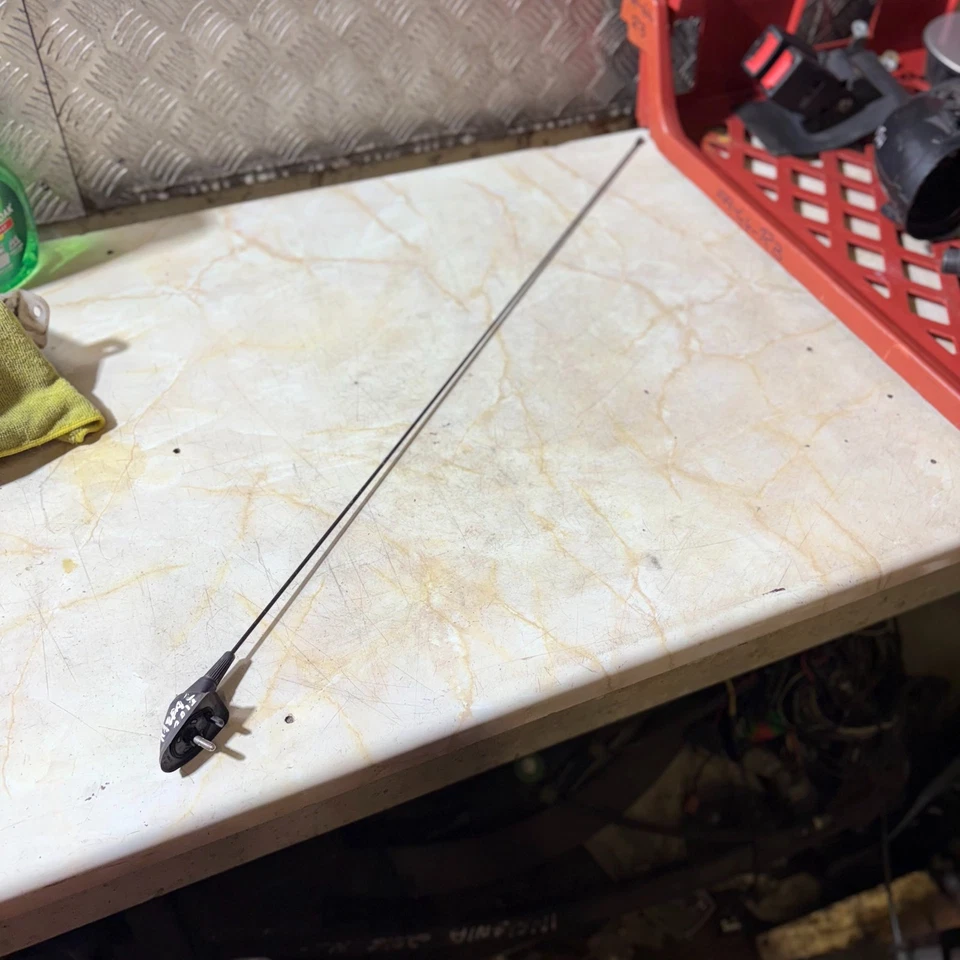 Mazda 2 2007-2014 Roof Radio Antenna Genuine OEM - Image 3 of 4