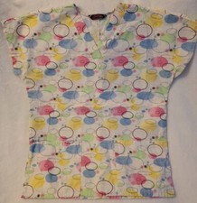 Sierra Scrub Top White Medium Colorful Pattern Design Multicolor Stars V-neck