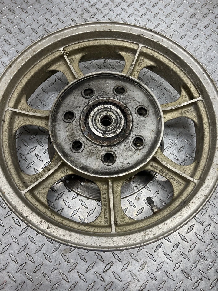 Llanta trasera Kawasaki KZ1100 A 1982 Foto 2 de 4