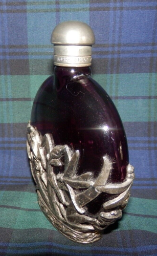Hermosa botella perfumada de vidrio libélula púrpura primeras impresiones coleccionable - Imagen 2 de 3