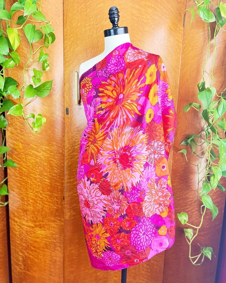 SIGNED KEN SCOTT 1960’s 60s Floral I. Magnin Vintage Pink Hand Rolled Silk Scarf - Image 4 of 4