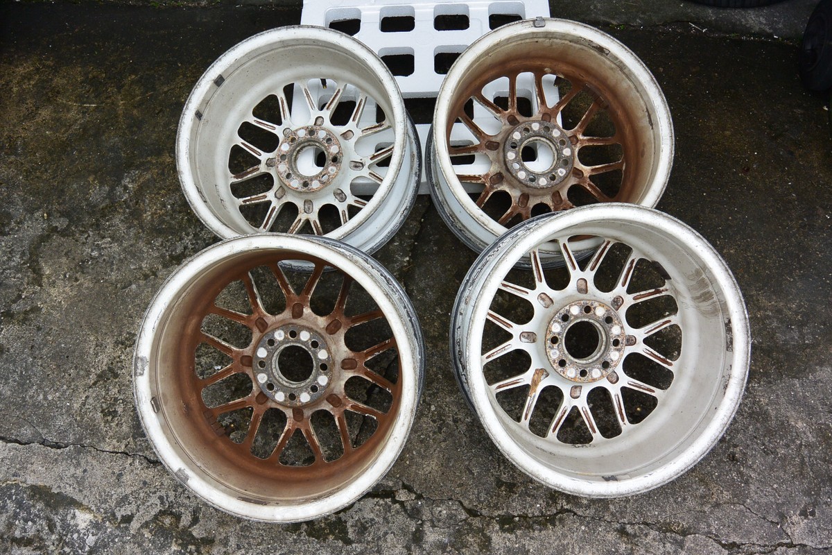 Racing SPARCO NS-3 15インチ6.5j＋35 Crimson Racing Sparco NS-III (NS-3) wheels.