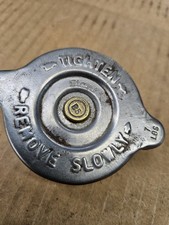 Vintage 1950s Chevrolet Gm 7lb B5 Radiator Cap Ac Delco - Buick Pontiac -used