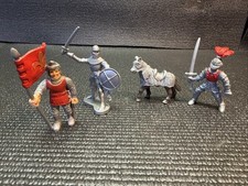 Vintage Safari Ltd. Medieval Knights Action Figures Lot of 4