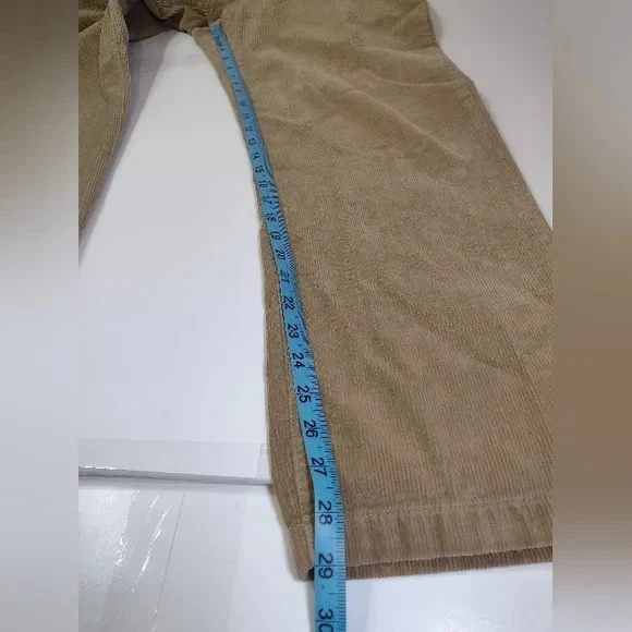 Pantalones de pana Izod para hombre en color tostado talla (33) Foto 4 de 4