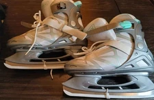 New DBX w/o Box Women Recreational Figure Skates "20. Size 10. $60.