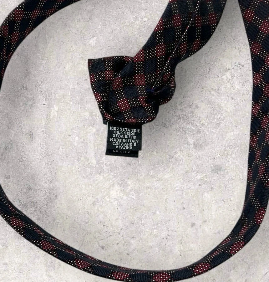 Corbata de seda Hugo Boss ITALIA XL negra borgoña tartán con:2,5" usada en excelente estado Foto 3 de 4