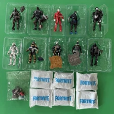 FORTNITE 10 FIGURE PACK + ACCESSORIES 1/18 SCALE FIGURES IN EXCELLENT CONDITION