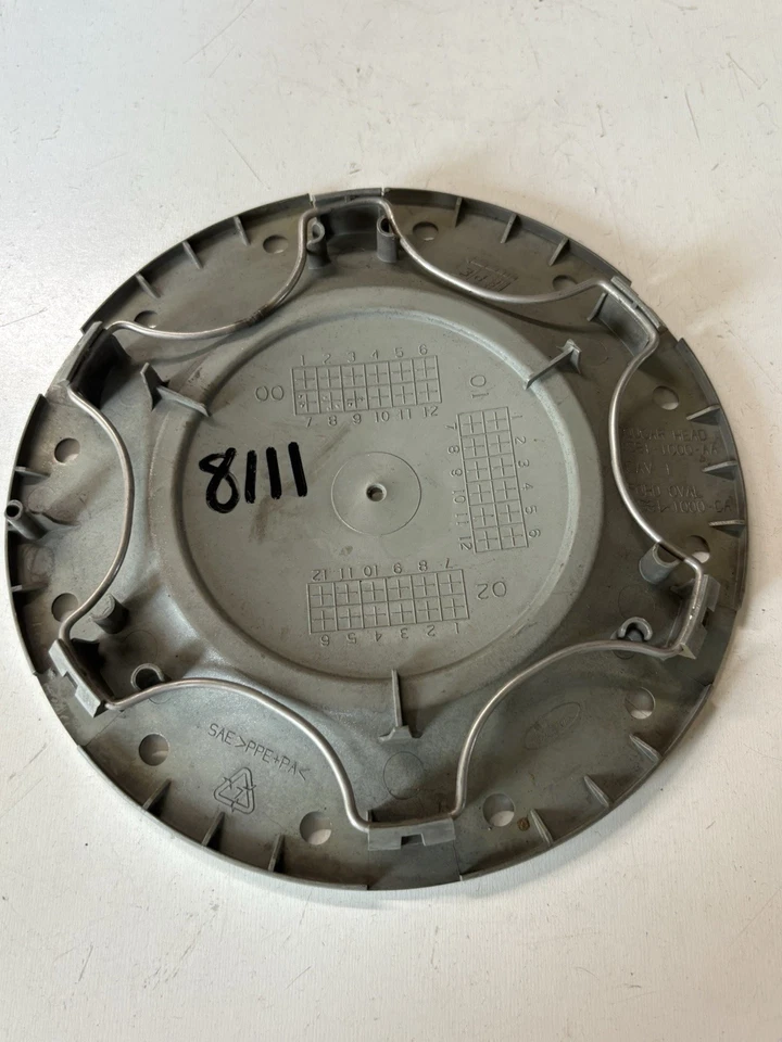 Tapa central Mercury Cougar 2001-2002 (P3434) 1581-1000-CA Foto 2 de 3