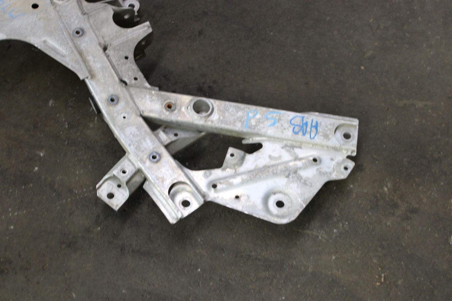 2014-2019 BMW I8 Crossmember/cradle/undercarria