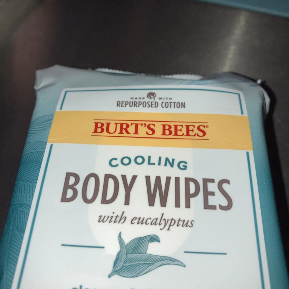 Burts Bees Cooling Body Wipes With Eucalyptus Cleanse & Deodorize DISCONTINUED - Image 2 of 4