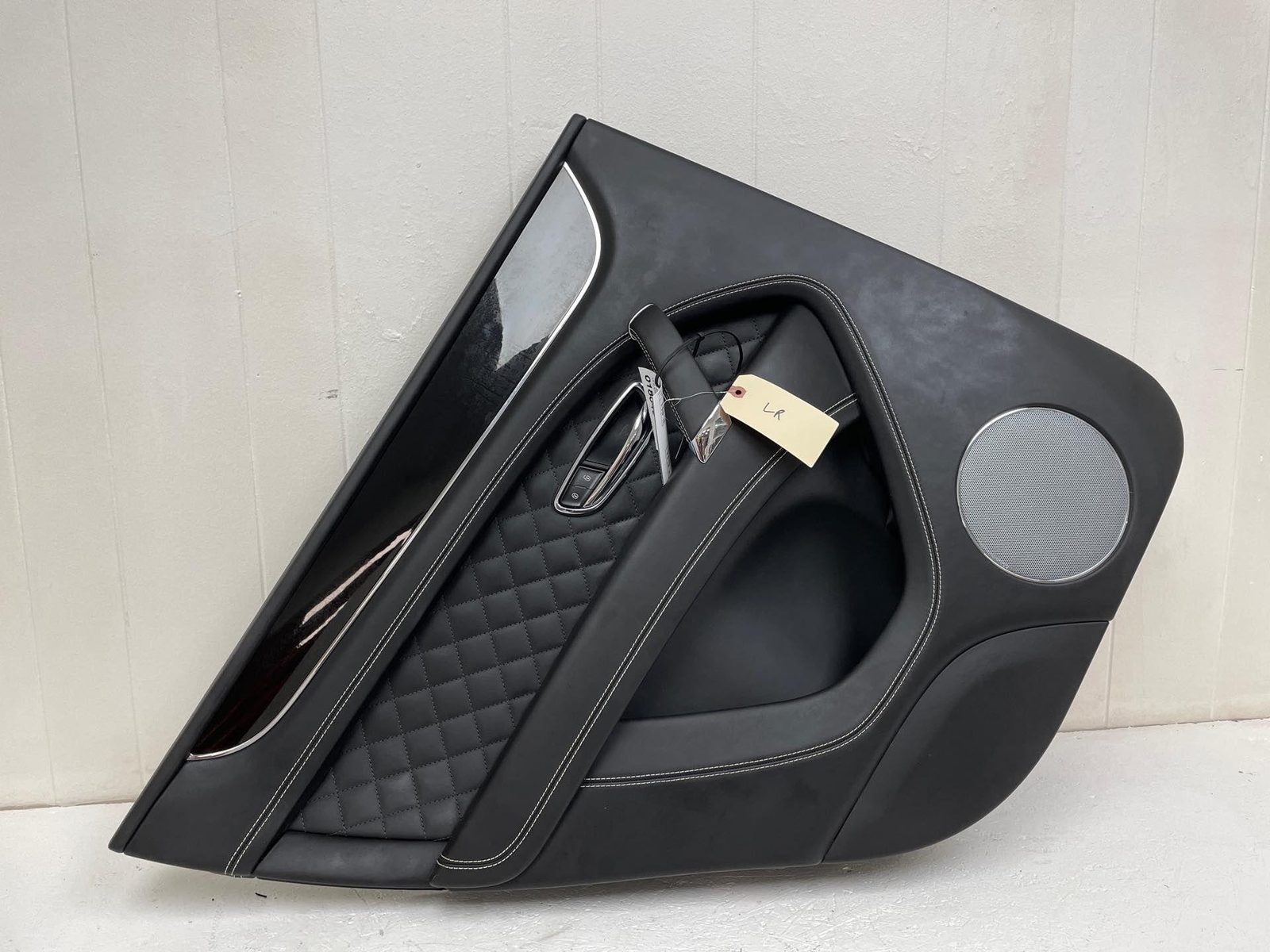 2016-2020 BENTLEY BENTAYGA DOOR INTERIOR TRIM PANEL COVER LEATHER REAR LEFT OEM