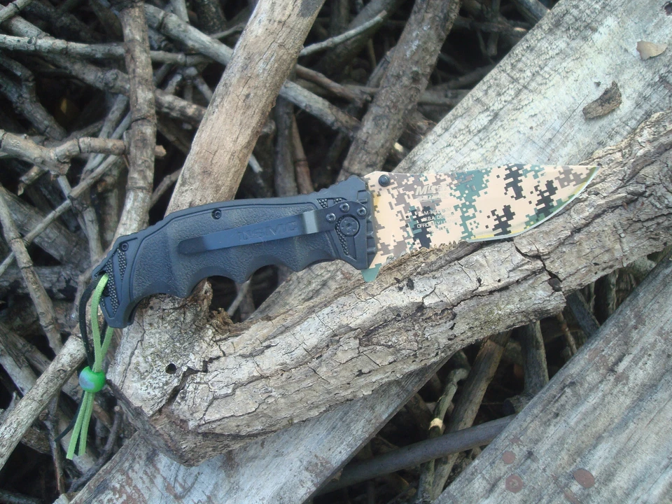 Navaja de bolsillo plegable asistida Mtech M-A1039DM Marines de Estados Unidos Foto 2 de 3