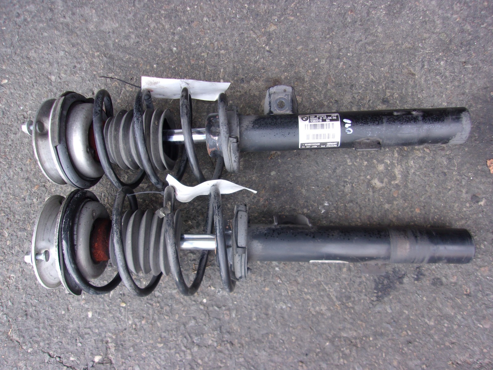 06-11 BMW 3-SERIES E90 FRONT RIGHT & LEFT SHOCK ABSORBER SET  