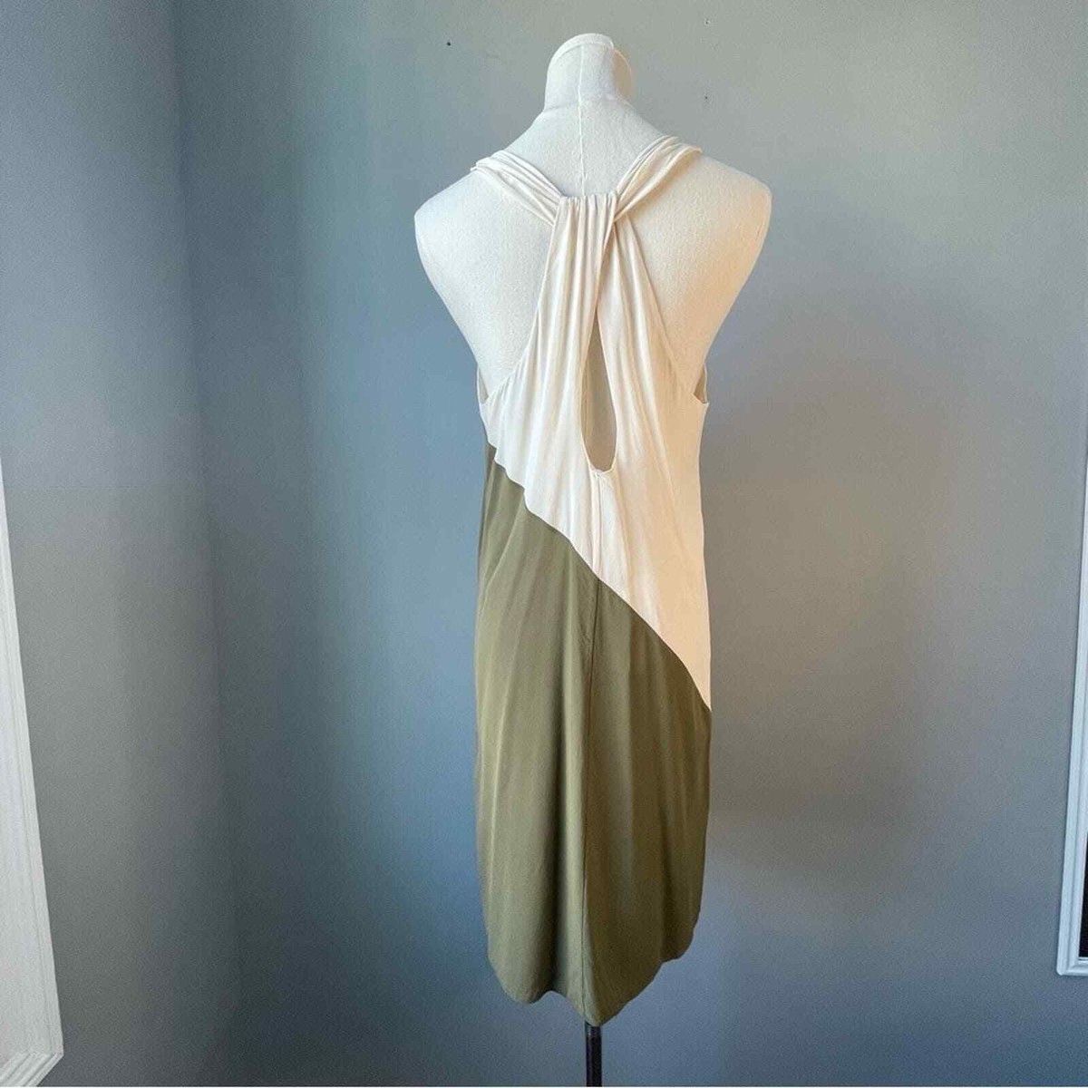 Alice + Olivia 'Marion' Silk Shift Dress Ivory & Olive Green Sz Small (NWT) | eBay Alice + Olivia 'Marion' Silk Shift Dress Ivory & Olive Green Sz Small (NWT) | eBay