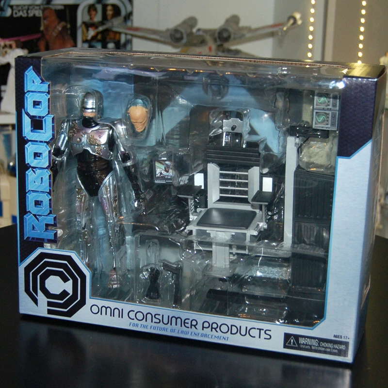 RoboCop figurine Ultimate Battle Damaged RoboCop with Chair Neca - Photo 4/4