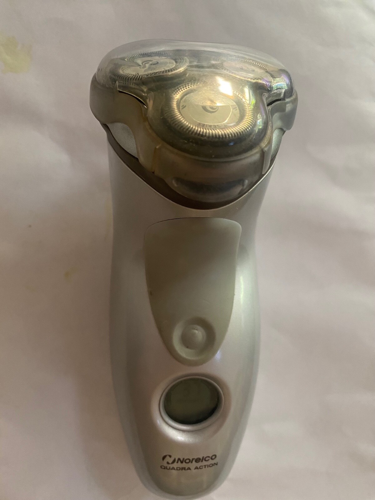 Norelco Quadra Action 7885 XL 3 Head Shaver
