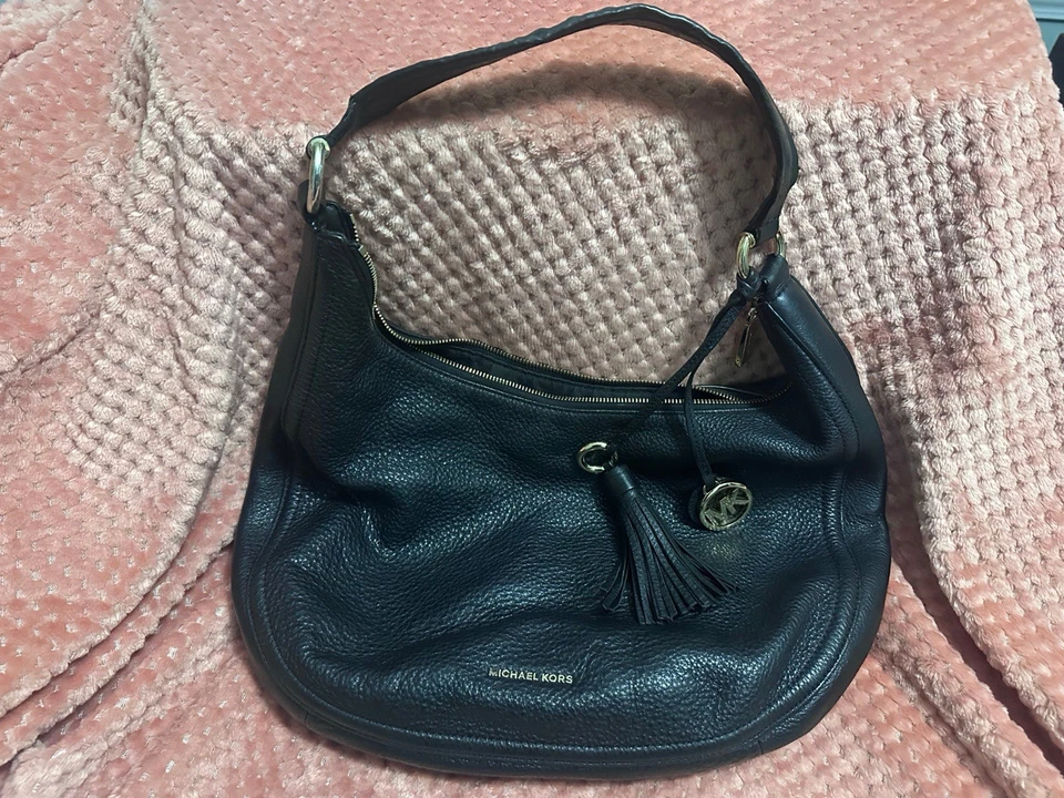 Michael Kors Gansevoort 黑色皮革流浪汉 单肩包 手提包 — 第 2/4 张图片