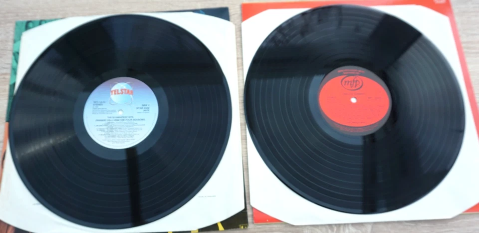 FRANKIE VALLI AND THE FOUR SEASONS / THE BEACH BOYS - 2 X EX VINYL LPS ! - Image 4 of 4