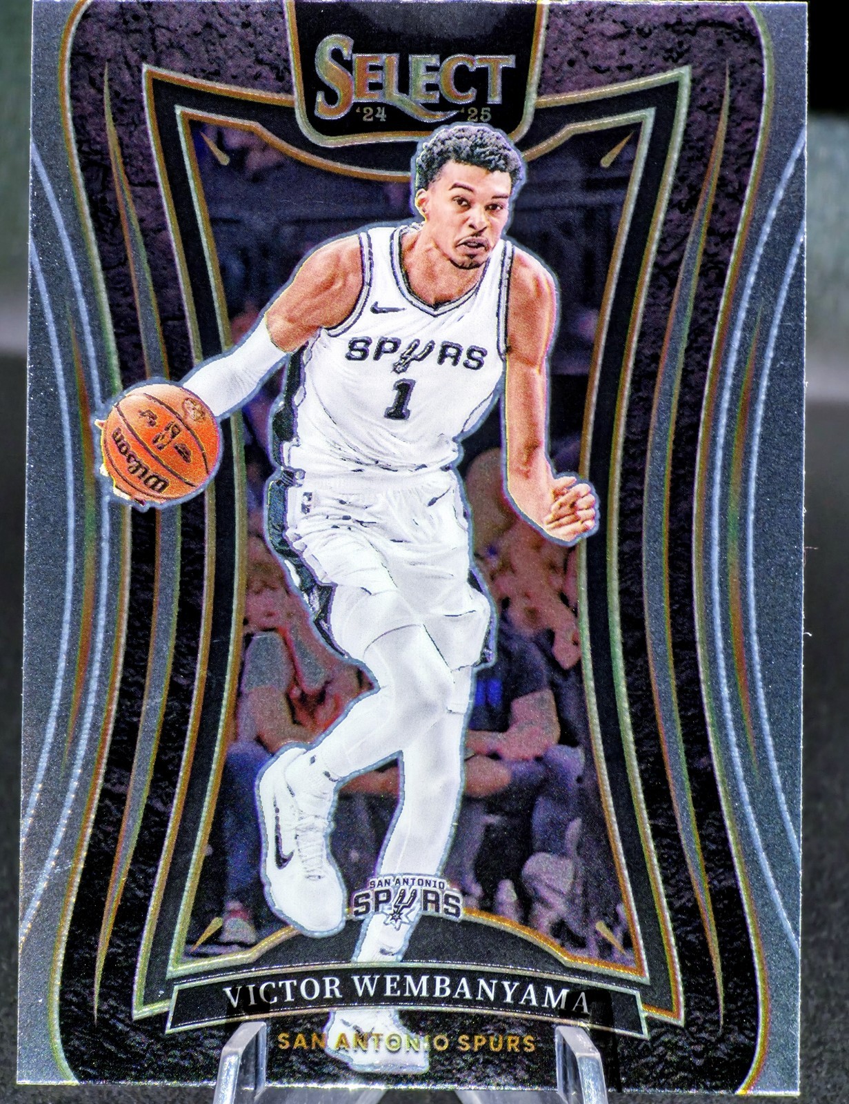 Victor Wembanyama 2024-25 Panini Select Mezzanine Silver Level Base Spurs #309