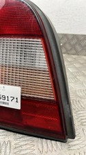 Feu arrière Nissan SUNNY