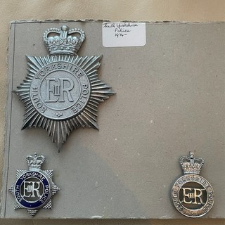 South Yorkshire Constabulary Helmet Plate & Cap Badges British Police