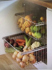 Howdens Deep Vegetable Basket  500mm Pull Forward Wire Base Basket - Pack Of 1