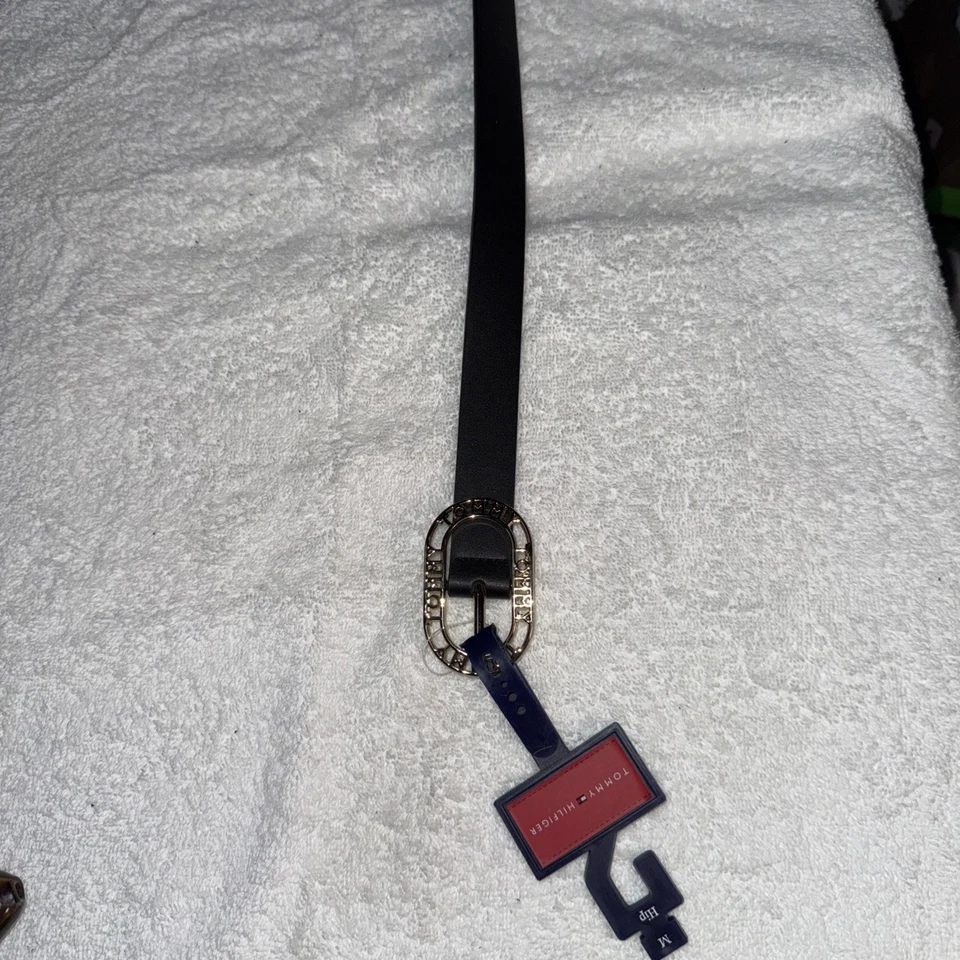 Tommy Hilfiger Cinturón Negro Cuero Sintético Mujer Talla M Hebilla Dorada Logo Foto 3 de 4
