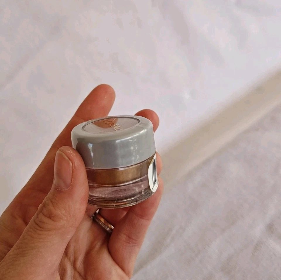 Loreal On-The-Loose Shimmering Powder Discontinued HYPER SPACE Retired New - Image 3 of 4