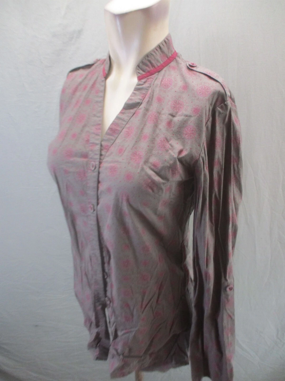 lole cotton blend v-neck long sleeve button up shirt