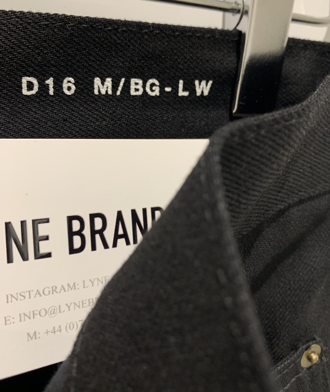 Jeans Saint Laurent larghi in denim nero grezzo taglia W28 prezzo consigliato £ 425