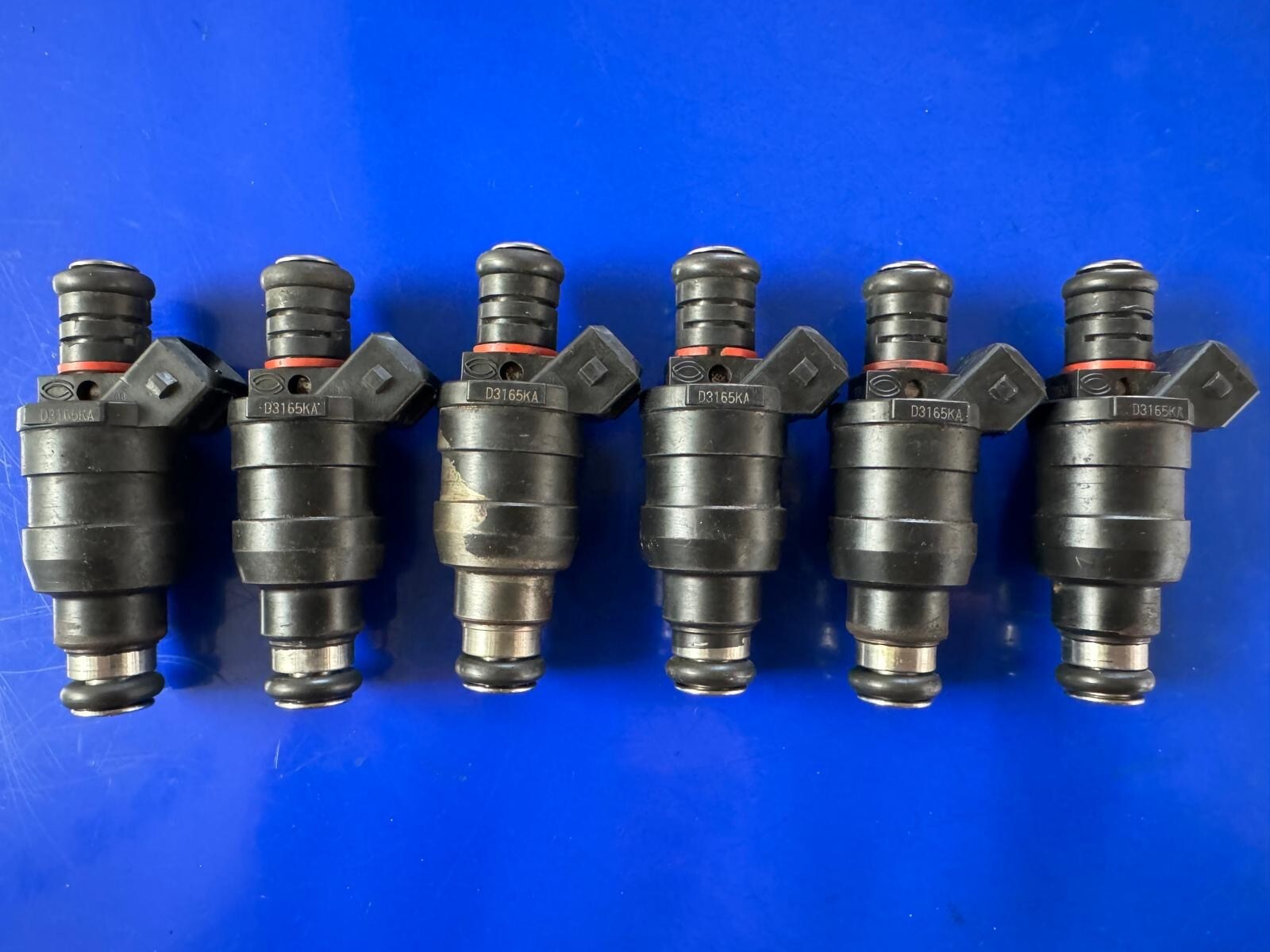 Jaguar 1996 XJR Super Charged engine  INJECTOR SET OF 6  OEM  D3165KA