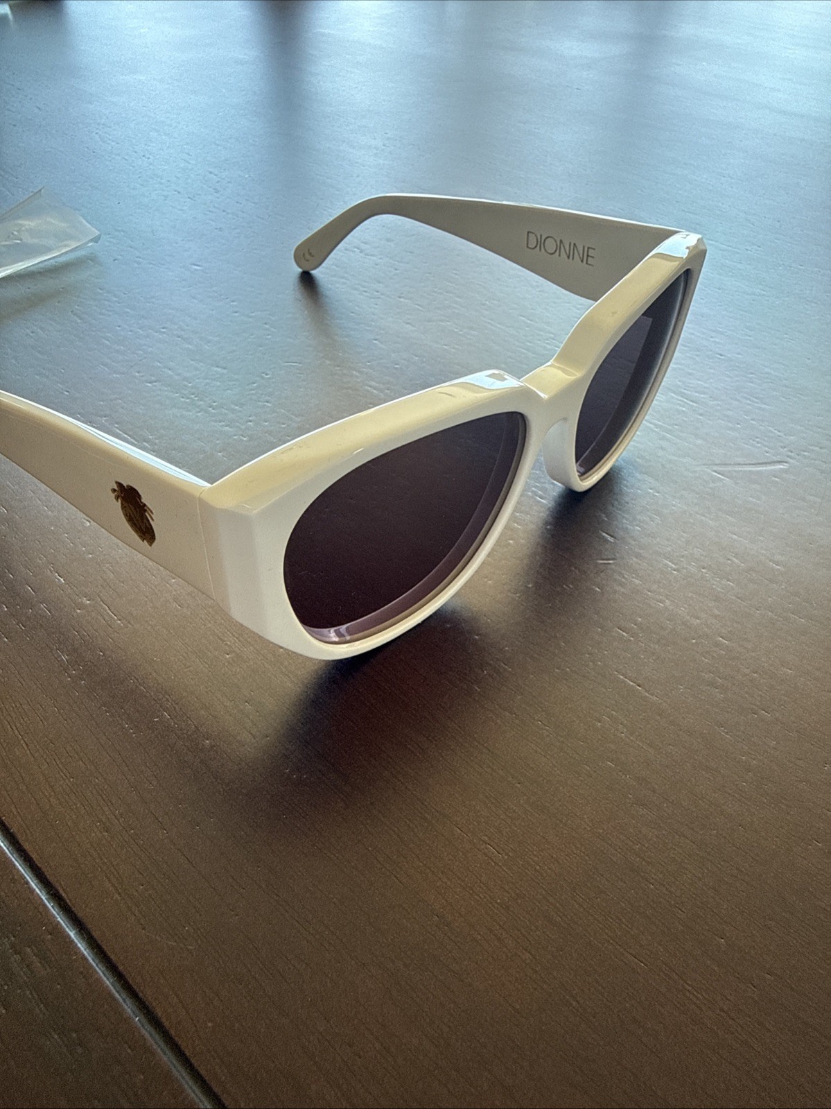 Wildfox Women’s Dionne Deluxe Sunglasses Plastic Retro White Brand New image 4