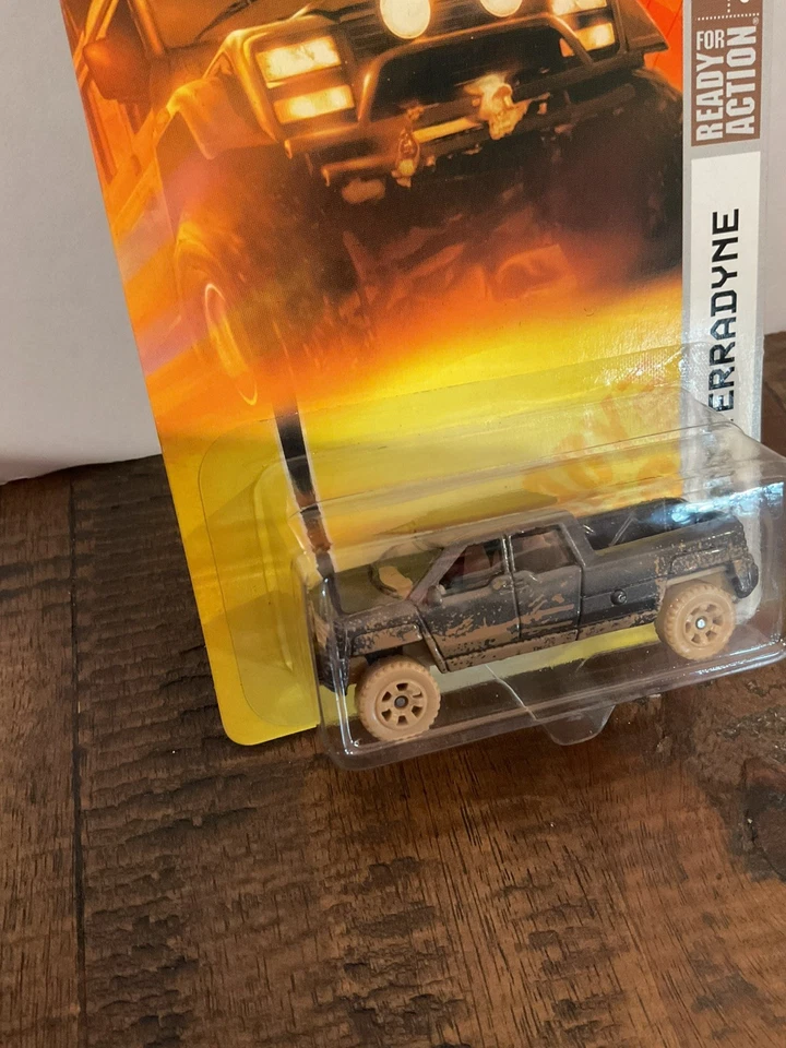 Matchbox GMC Terradyne 2007 todo terreno #96 marrón con barro fundido a presión nuevo en paquete Foto 4 de 4